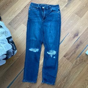 dark wash american eagle mom jean